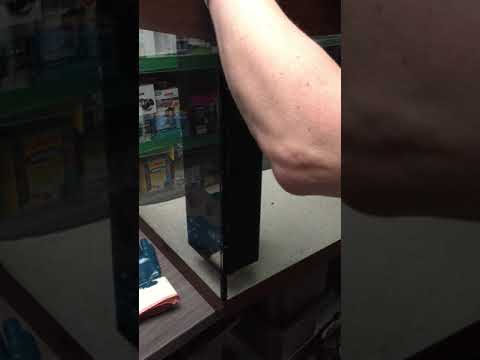 Démontage du filtre dans un aquarium Juwel